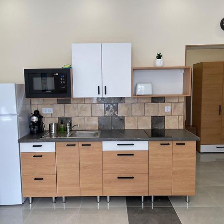 Kovacs Apartmanhaz Kiskunhalas Rum bild