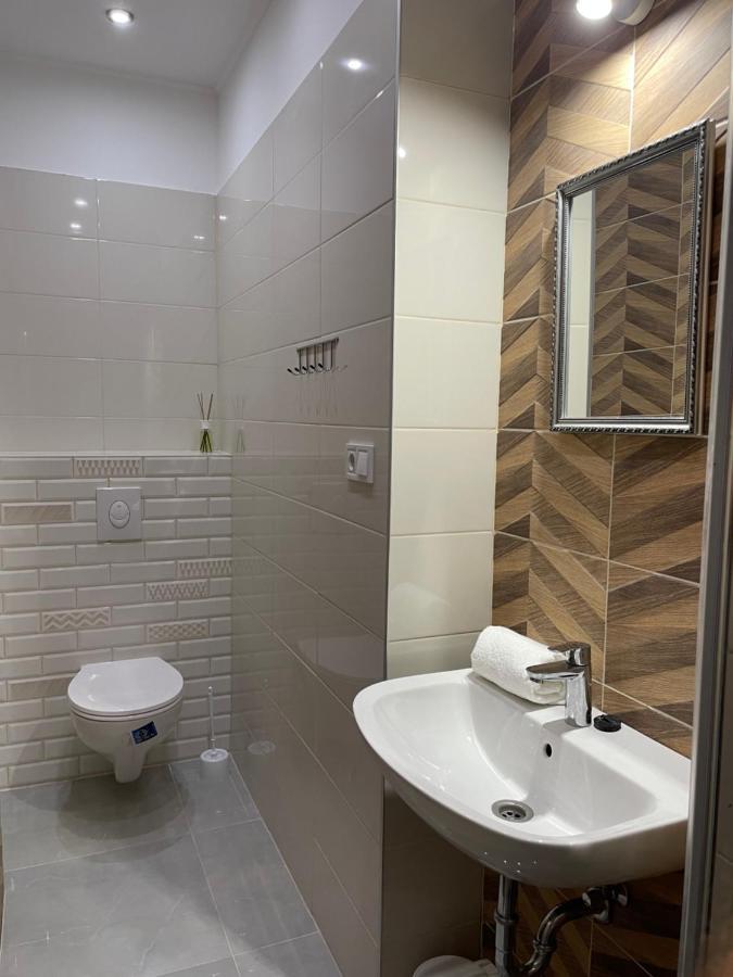 Kovacs Apartmanhaz Kiskunhalas Exteriör bild