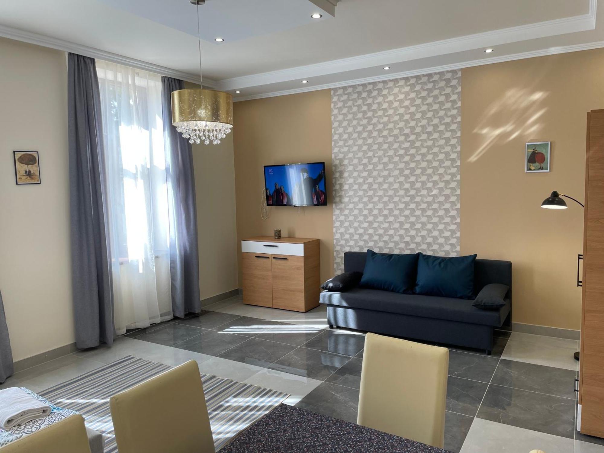 Kovacs Apartmanhaz Kiskunhalas Rum bild