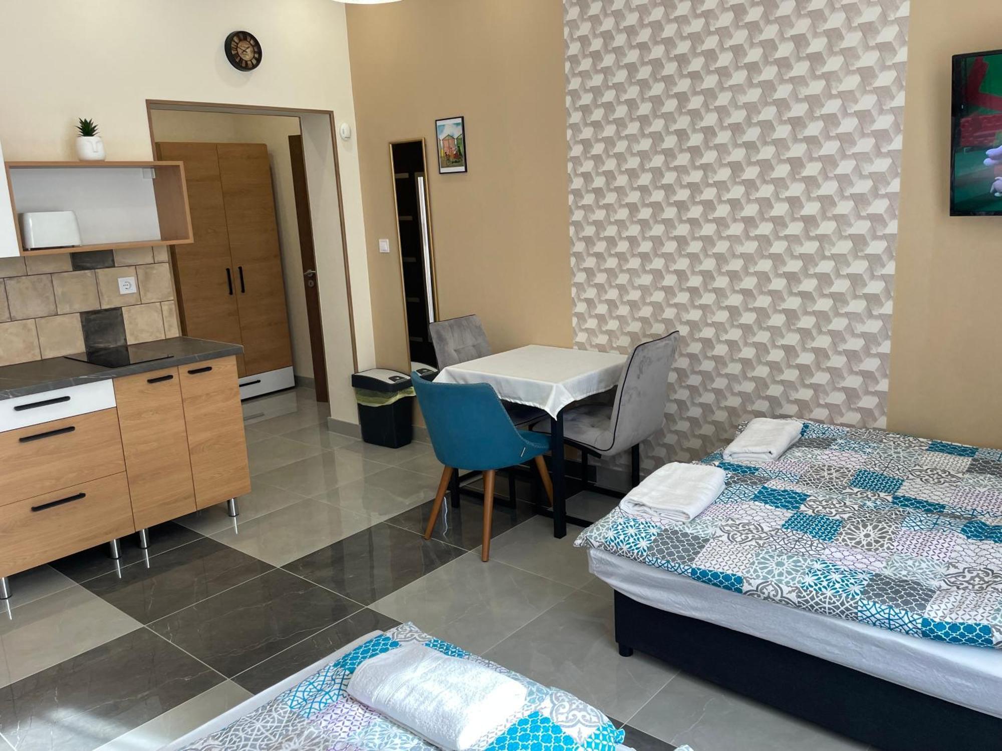 Kovacs Apartmanhaz Kiskunhalas Rum bild