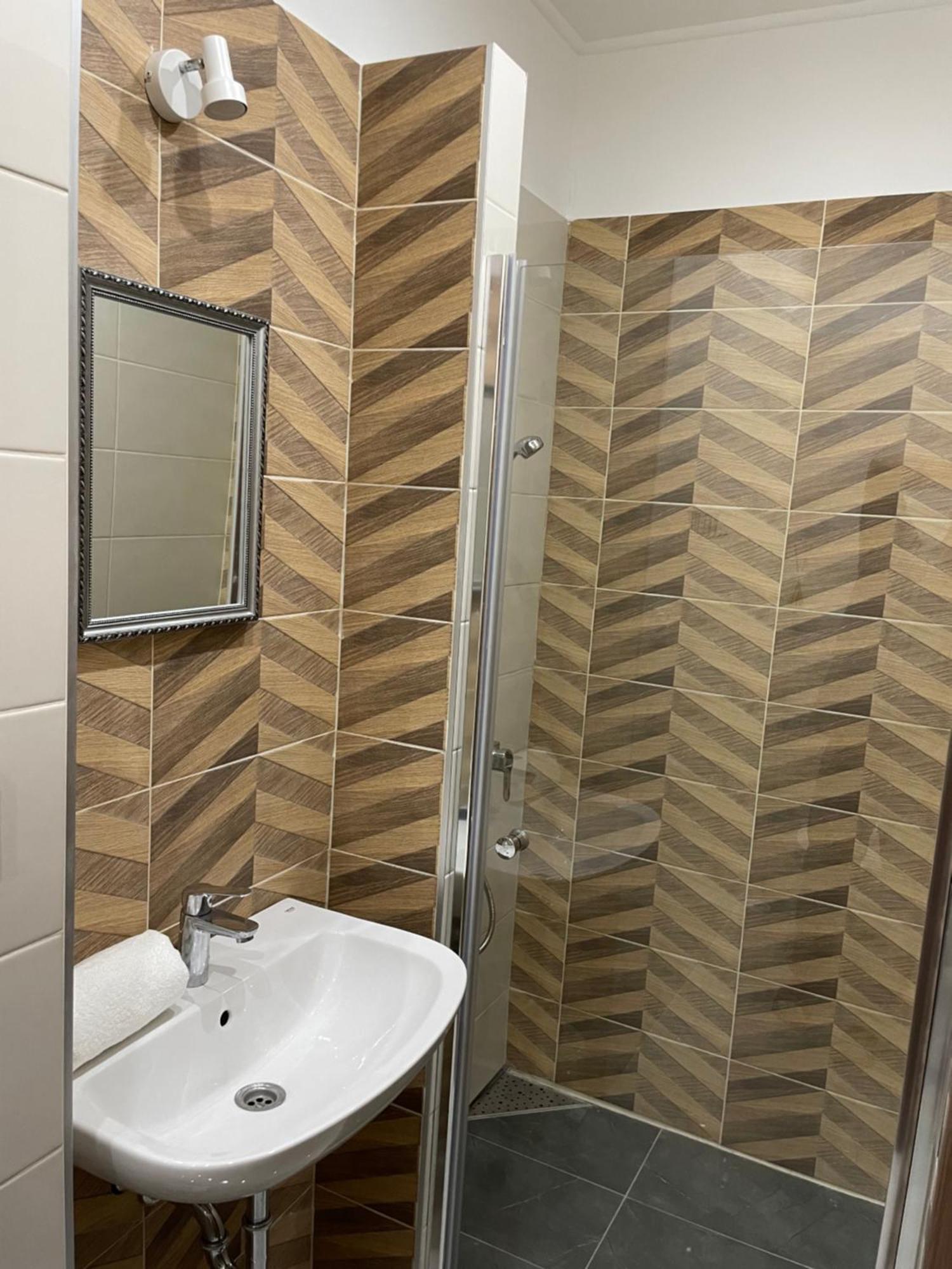 Kovacs Apartmanhaz Kiskunhalas Rum bild