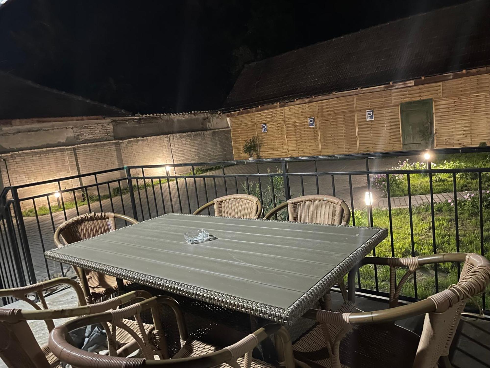 Kovacs Apartmanhaz Kiskunhalas Rum bild